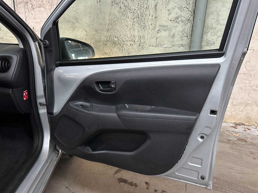 Citroen C1 1.0 VTi Feel 71hp 2020, J-940-LG