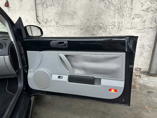 Volkswagen Neuer Käfer Cabriolet 1,4 Turin 75 PS 2003, TH-271-J