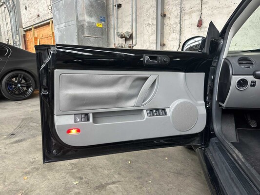 Volkswagen Neuer Käfer Cabriolet 1,4 Turin 75 PS 2003, TH-271-J