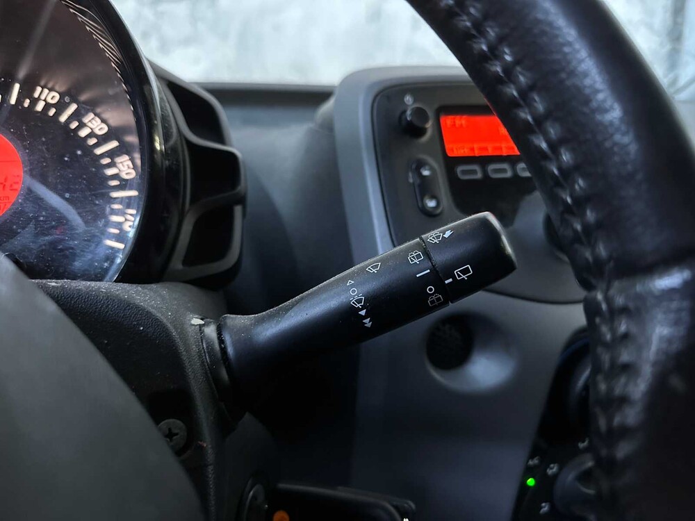 Peugeot 108 1.0 e-VTi Active 72 PS 2021 (Erstbesitzer), L-735-VT