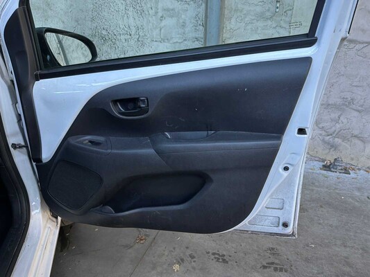 Peugeot 108 1.0 e-VTi Active 72 PS 2021 (Erstbesitzer), L-735-VT