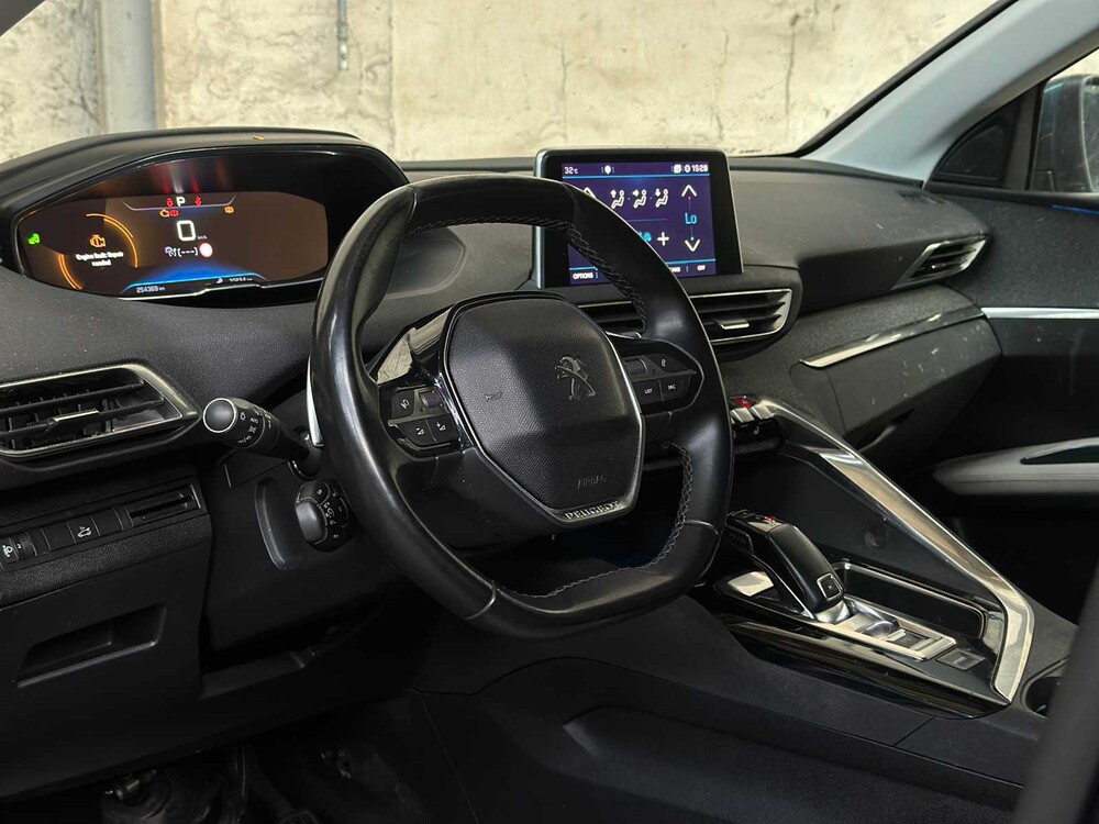 Peugeot 5008 1.6 PureT. BL. Prem. 181 PS 2019, XH-072-L