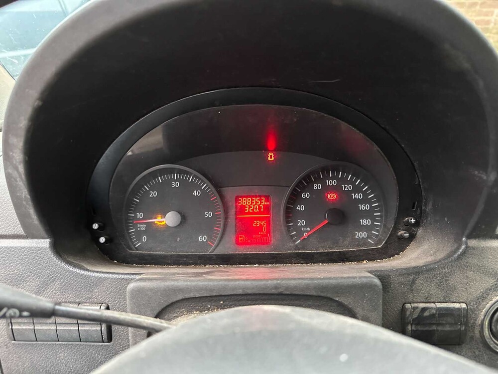 Volkswagen Crafter 35 2,5 TDI L2H2 109 PS 2010, 7-VJR-93