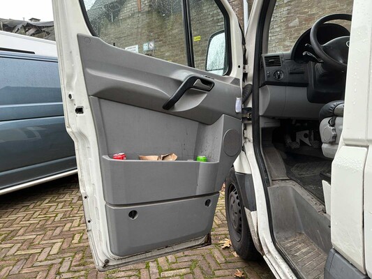 Volkswagen Crafter 35 2,5 TDI L2H2 109 PS 2010, 7-VJR-93