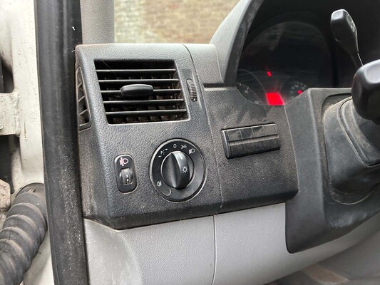 Volkswagen Crafter 35 2,5 TDI L2H2 109 PS 2010, 7-VJR-93