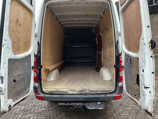 Volkswagen Crafter 35 2,5 TDI L2H2 109 PS 2010, 7-VJR-93