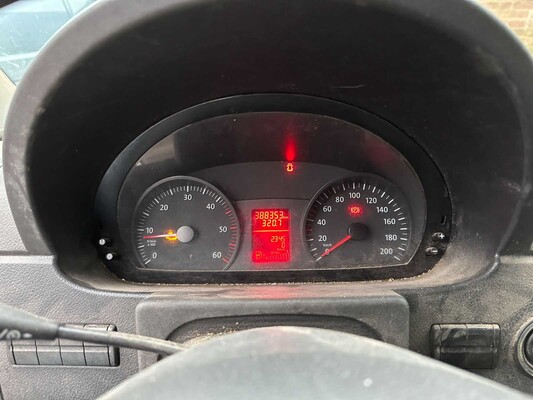 Volkswagen Crafter 35 2,5 TDI L2H2 109 PS 2010, 7-VJR-93