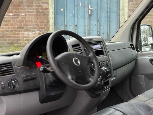 Volkswagen Crafter 35 2,5 TDI L2H2 109 PS 2010, 7-VJR-93