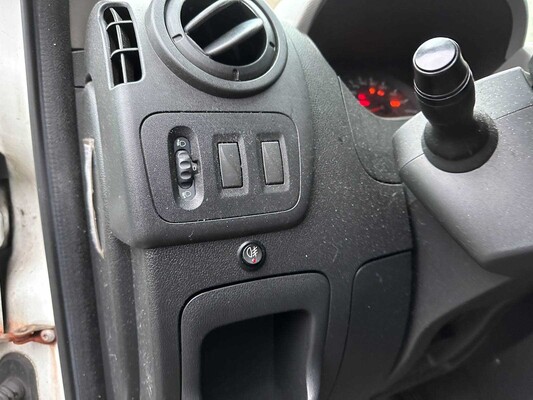 Renault Master T35 2,3 dCi L2H3 Eco 125 PS 2013, VD-911-L