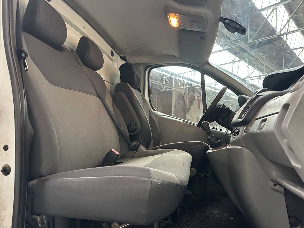 Opel Vivaro 2.0 CDTI L2H1 89 PS 2011, 5-VRS-69