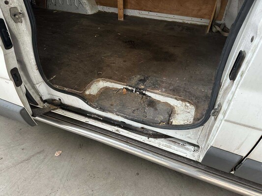 Opel Vivaro 2.0 CDTI L2H1 89 PS 2011, 5-VRS-69