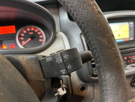 Opel Vivaro 2.0 CDTI L2H1 89 PS 2011, 5-VRS-69