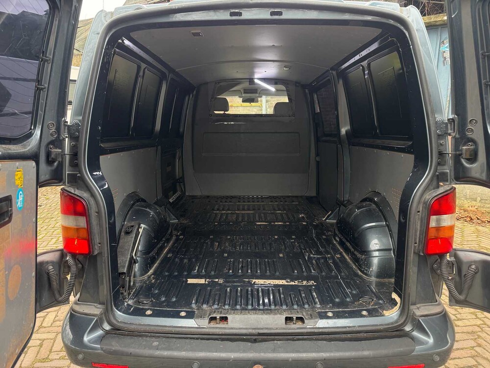 Volkswagen Transporter 2.5 TDI 340 172pk 2005 DSG 