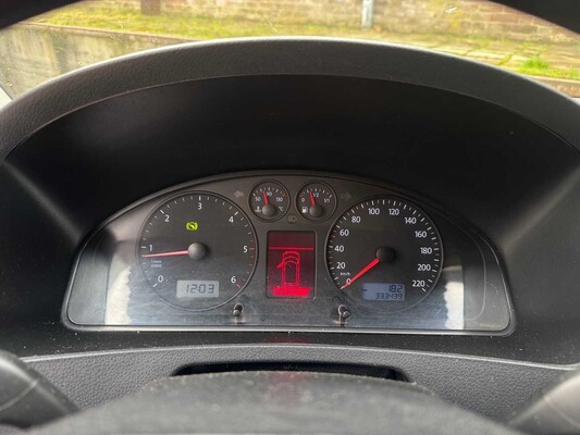 Volkswagen Transporter 2.5 TDI 340 172pk 2005 DSG 