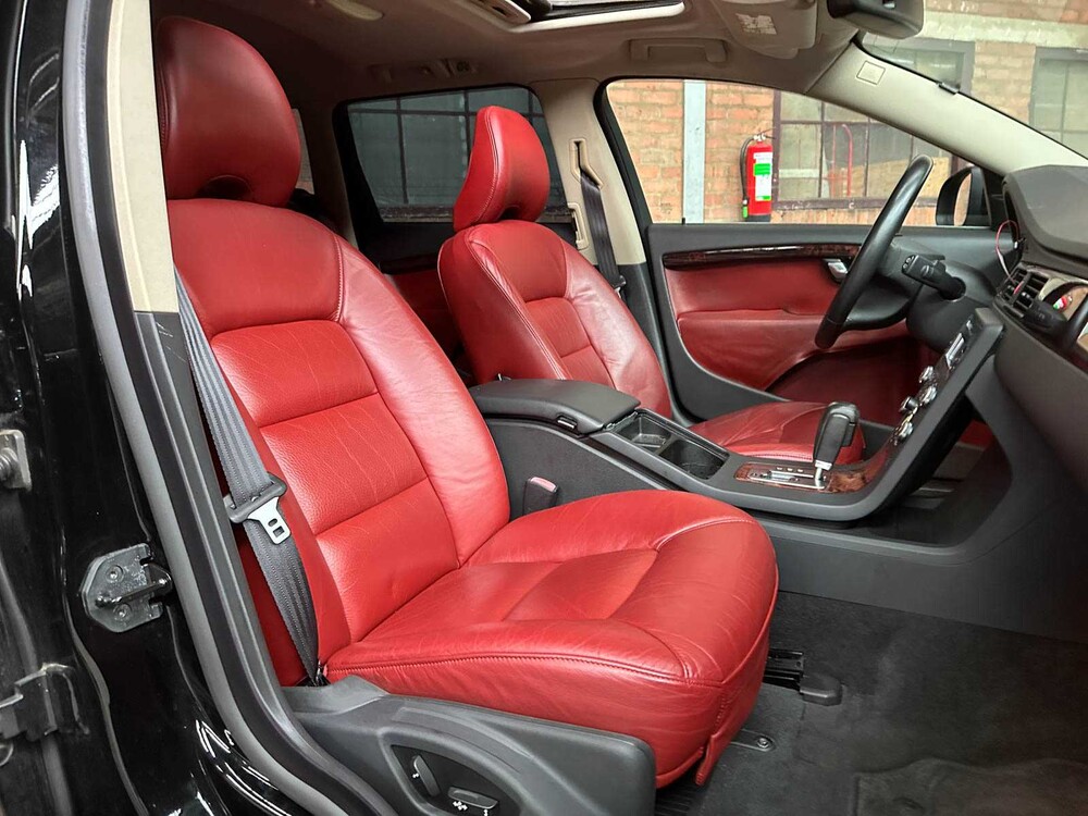 YV1BW985081022818 Volvo V70 3,2 6-Zylinder 238 PS 2008 Youngtimer