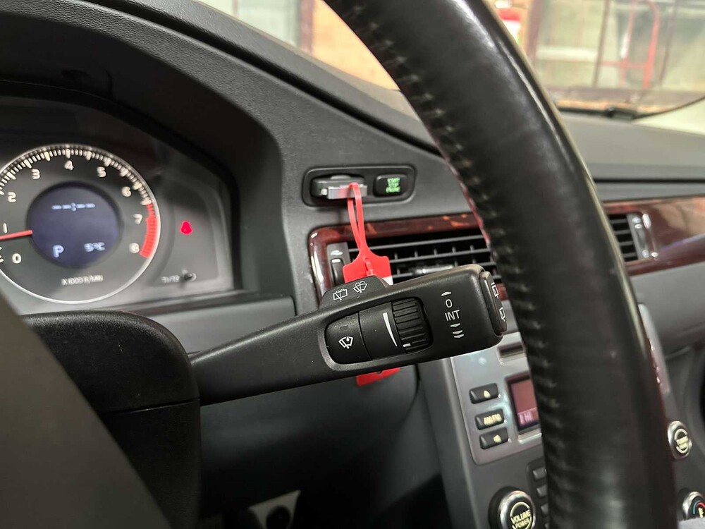 YV1BW985081022818 Volvo V70 3,2 6-Zylinder 238 PS 2008 Youngtimer