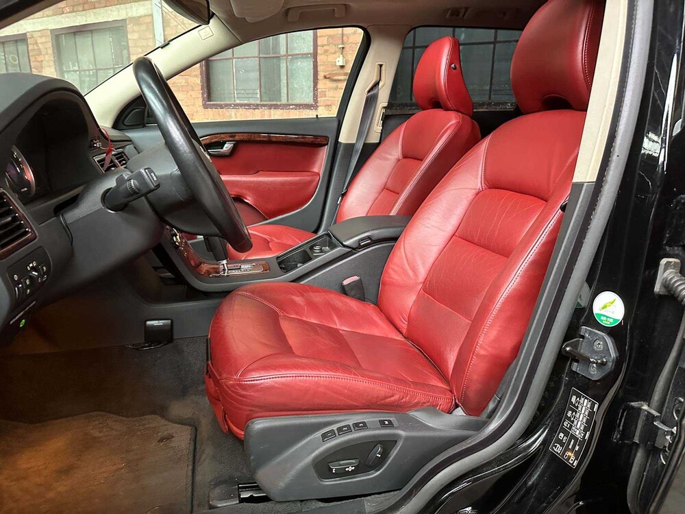 YV1BW985081022818 Volvo V70 3,2 6-Zylinder 238 PS 2008 Youngtimer