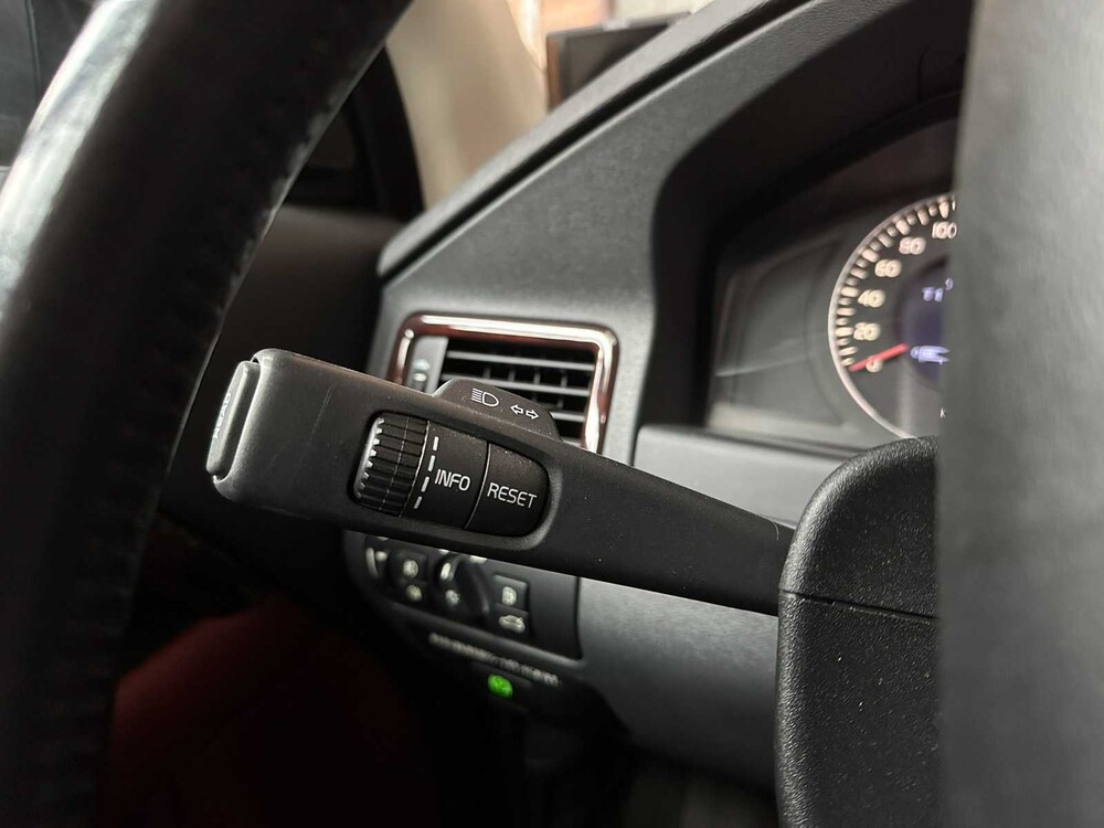 YV1BW985081022818 Volvo V70 3,2 6-Zylinder 238 PS 2008 Youngtimer