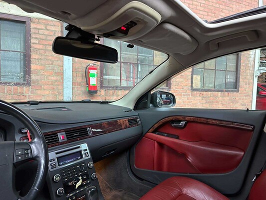 YV1BW985081022818 Volvo V70 3,2 6-Zylinder 238 PS 2008 Youngtimer