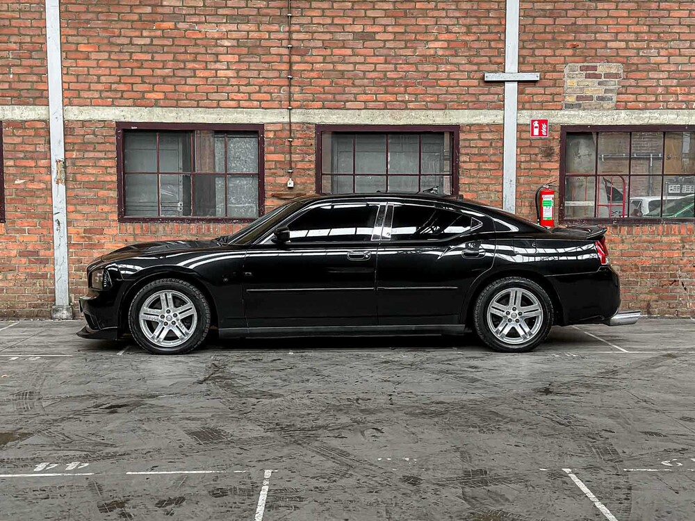 Dodge Charger SRT8 6,1 V8 425 PS 2008 Youngtimer
