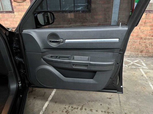 Dodge Charger SRT8 6,1 V8 425 PS 2008 Youngtimer