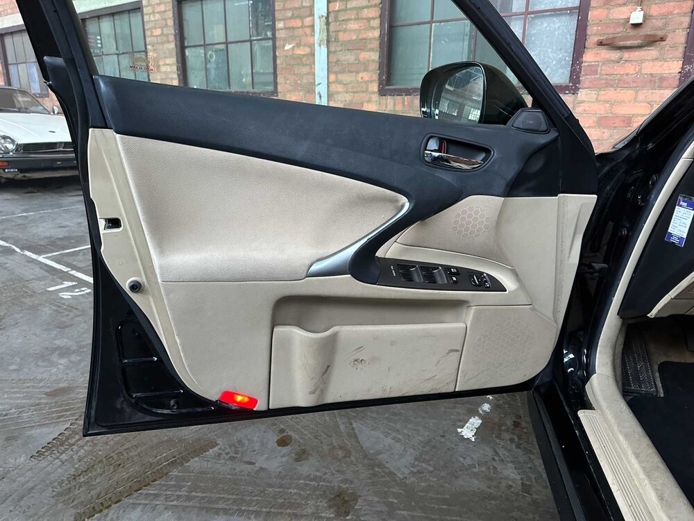 Lexus IS 250 Business 205 PS 2006, 61-SP-LK