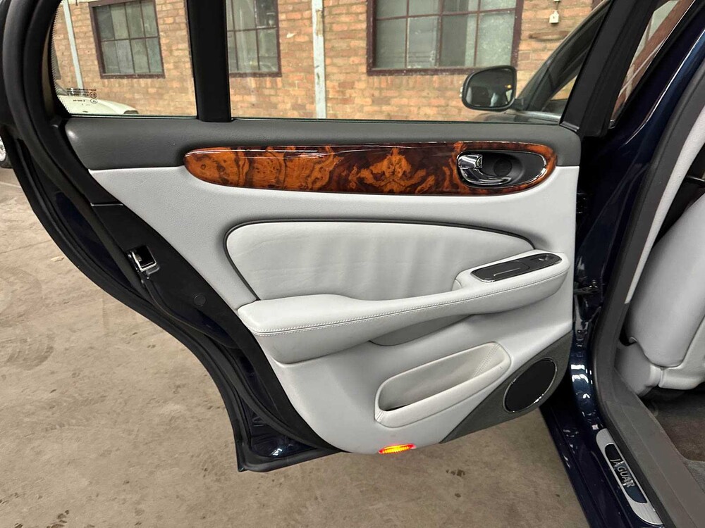 Jaguar XJ 4.2 V8 298 PS 2008, T-386-DT Youngtimer