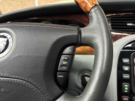 Jaguar XJ 4.2 V8 298 PS 2008, T-386-DT Youngtimer