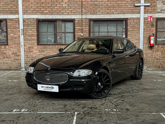 Maserati Quattroporte 4.2 V8 Duo Select 400 PS 2006, L-851-RK Youngtimer