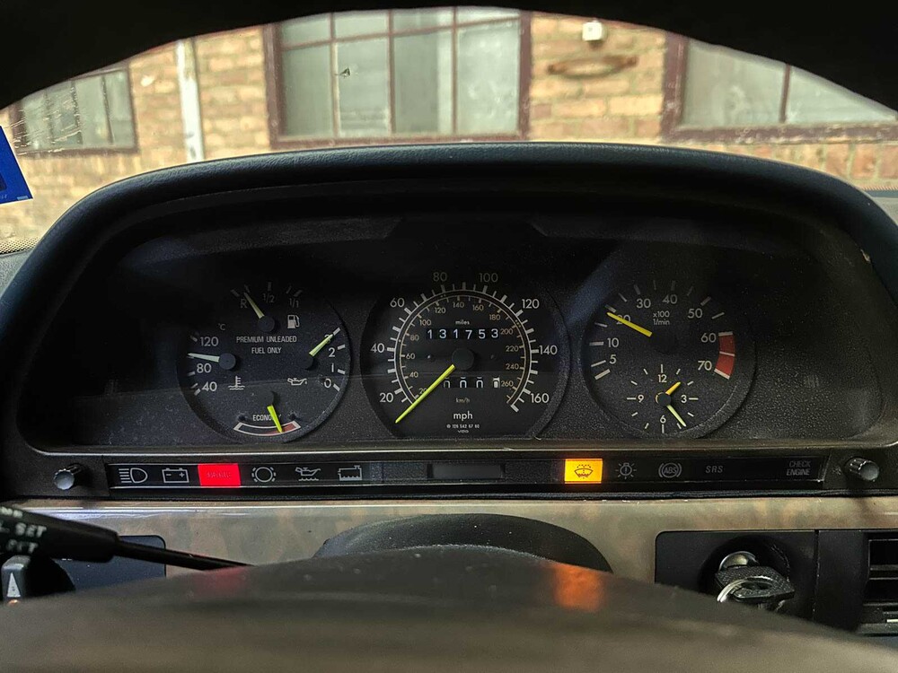 Mercedes-Benz 560 SEL Limousine 4-Türer 5,6 V8 SOHC 16v 1990 