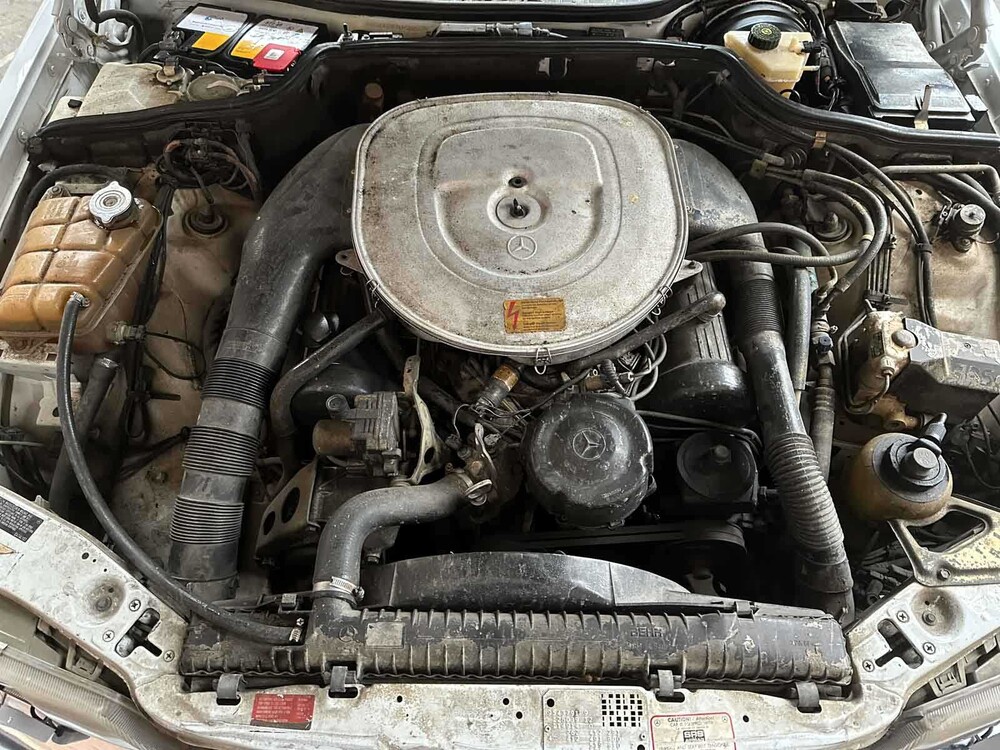 Mercedes-Benz 560 SEL Limousine 4-Türer 5,6 V8 SOHC 16v 1990 