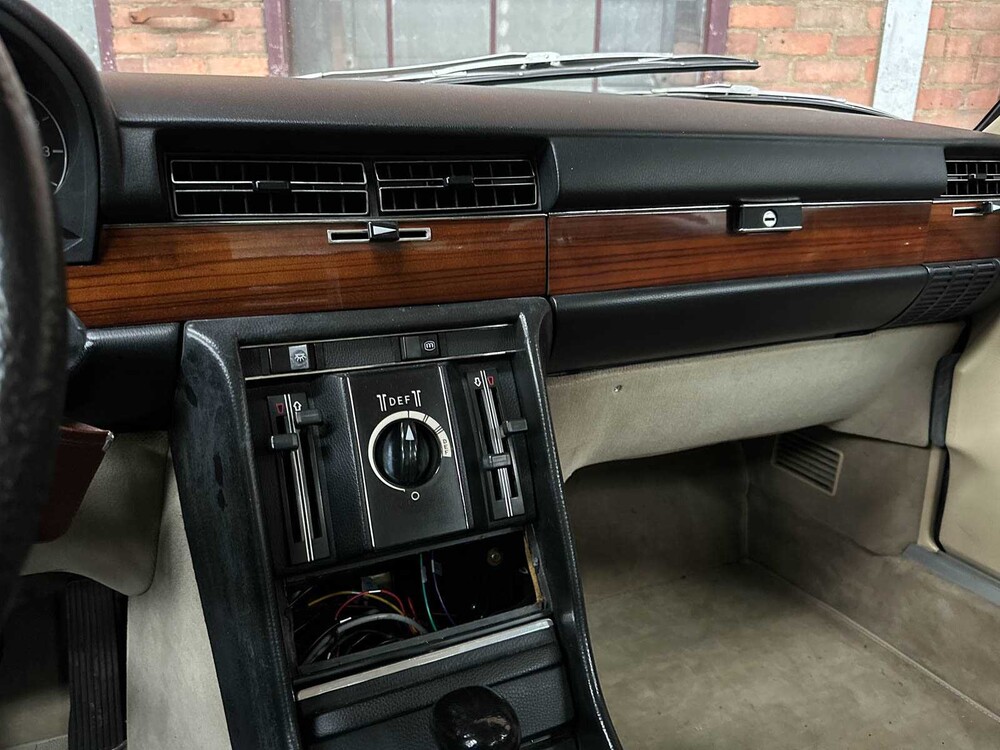 Mercedes-Benz 280 SE W116 240 PS 1977