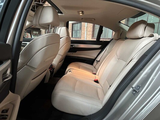 BMW 750i ActiveHybrid 4,4 V8 407 PS 2010 7er, 02-PGJ-7 Youngtimer