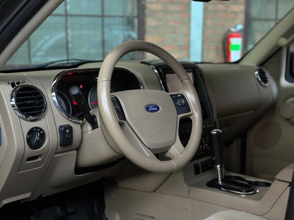 Ford Explorer Sport Trac Pick-up 4,0 V6 210 PS 2007 Yountimer