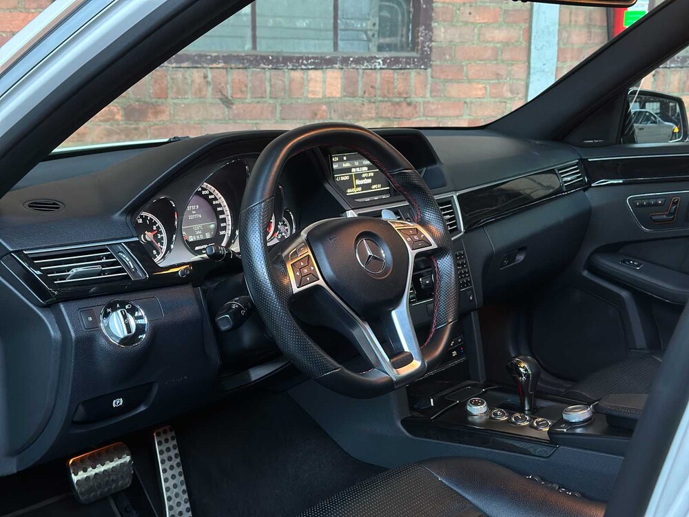 Mercedes-Benz E63 AMG 6,3 V8 -CARBON- 525 PS 2010 (Original-NL) E-Klasse, 47-LKB-6