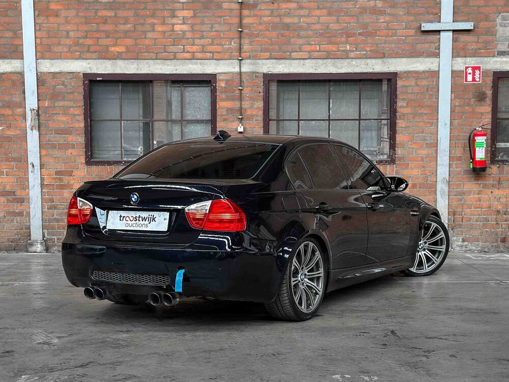 BMW M3 4,0 V8 E90 -MANUELL - 420 PS 2008 3er Youngtimer 