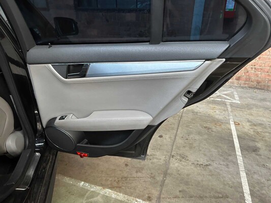 Mercedes-Benz C350 Elegance C-Klasse 272 PS 2008, 1-TRJ-54