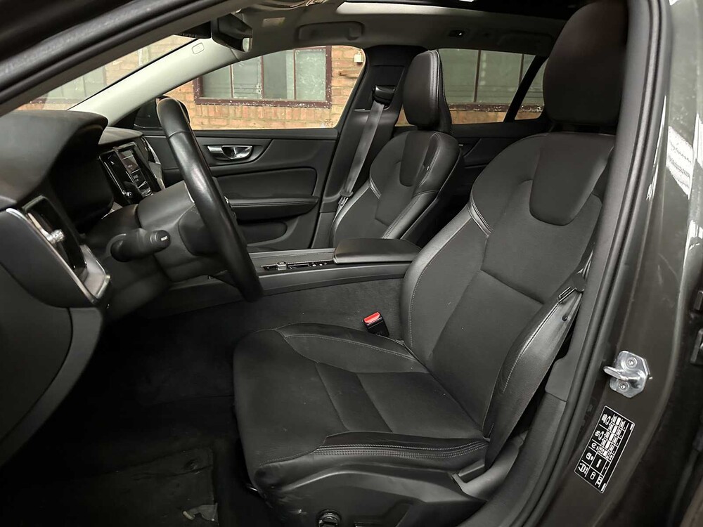 Volvo V60 2.0 T4 Moment.Pro 188 PS 2019, ZP-740-L