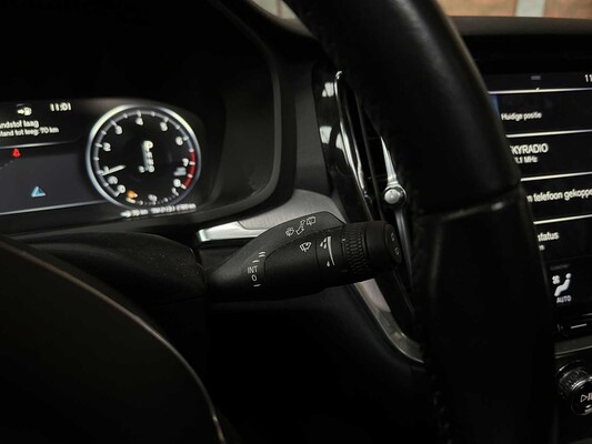Volvo V60 2.0 T4 Moment.Pro 188 PS 2019, ZP-740-L
