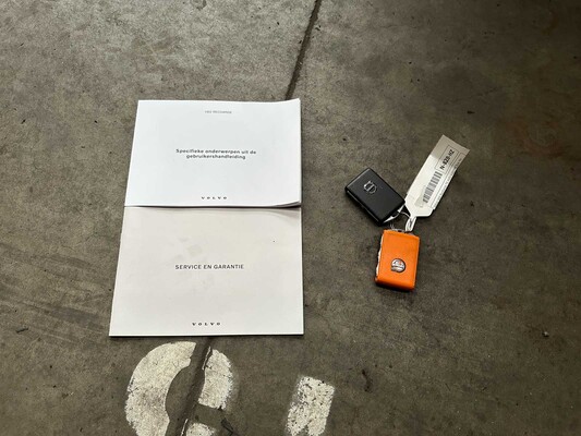 Volvo V60 2.0 T6 Recharge AWD Inschrift 253 PS 2021 (Original-NL + 1. Besitzer), N-828-HZ