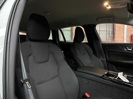 Volvo V60 2.0 T6 Recharge AWD Inschrift 253 PS 2021 (Original-NL + 1. Besitzer), N-828-HZ