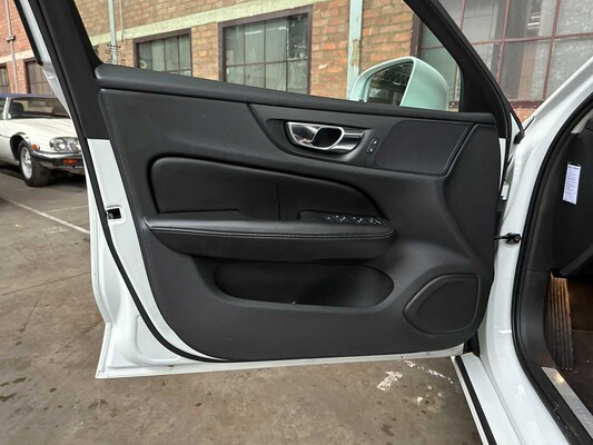 Volvo V60 2.0 T6 Recharge AWD Inschrift 253 PS 2021 (Original-NL + 1. Besitzer), N-828-HZ