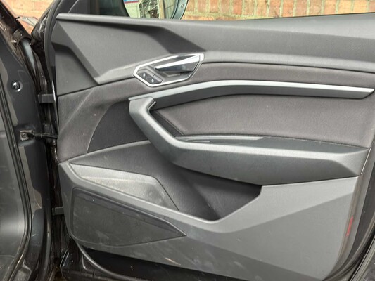 Audi e-tron 50 Quattro Launch Edition 71 kWh 313 PS 2020 (Original-NL & 1. Eigentümer), J-840-LR