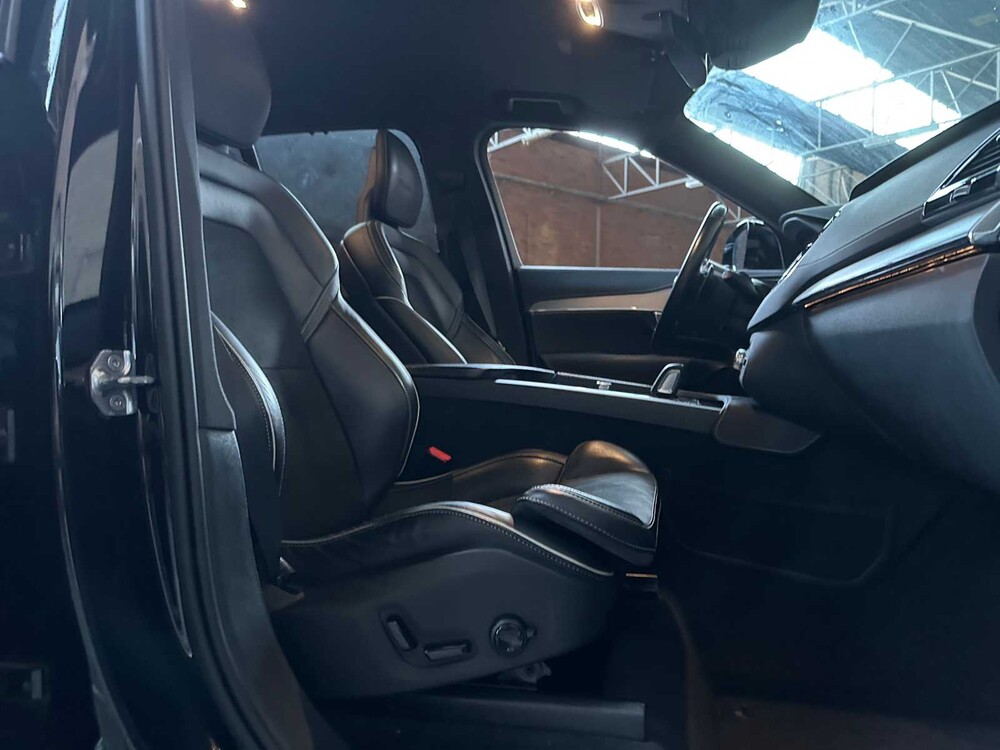 Volvo XC90 2,0 B5 AWD Beschriftung 235 PS 2020 (Org-NL), H-655 PS