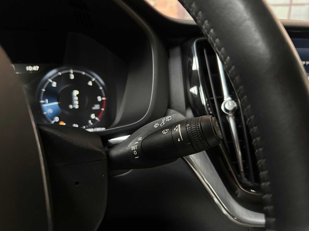 Volvo XC60 2.0 D4 Allradantrieb Impuls 190 PS 2017, P-666-DB