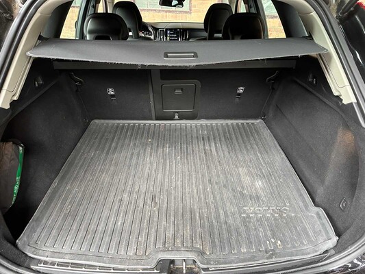 Volvo XC60 2.0 D4 Allradantrieb Impuls 190 PS 2017, P-666-DB