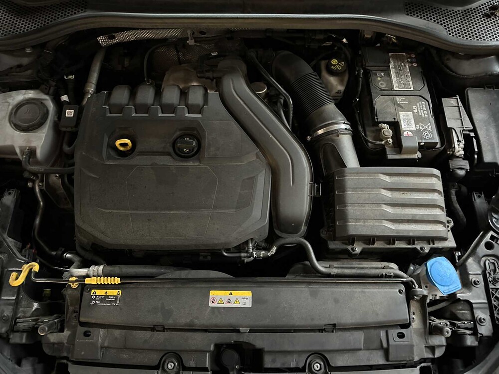 SEAT Leon Sportstourer 1.5 TSI FR Launch Edition 150 PS 2021 (Original-NL & 1. Besitzer), K-051-PP