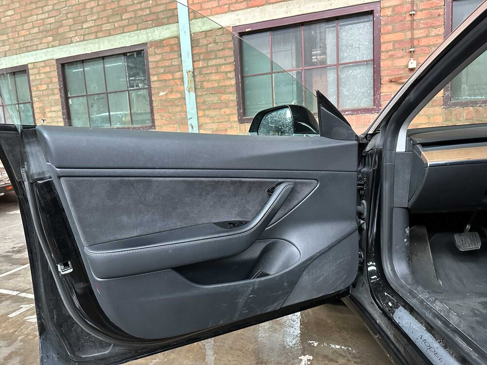 Tesla Model 3 Stnd.RWD Plus 60 kWh 238pk 2020, K-738-BV