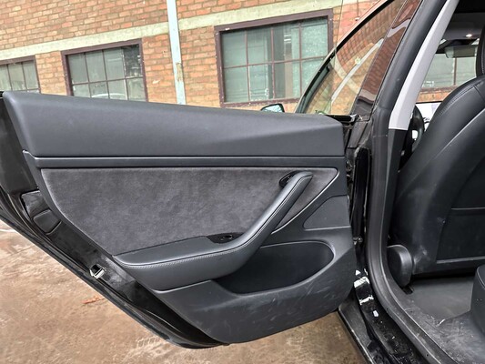 Tesla Model 3 Stnd.RWD Plus 60 kWh 238pk 2020, K-738-BV