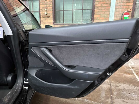 Tesla Model 3 Stnd.RWD Plus 60 kWh 238pk 2020, K-738-BV